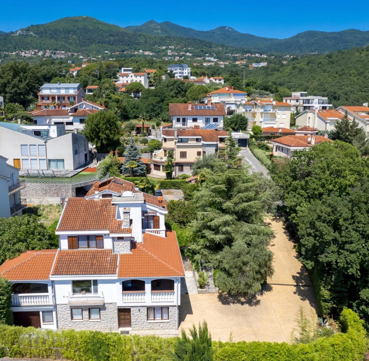 The Nest * Abbázia